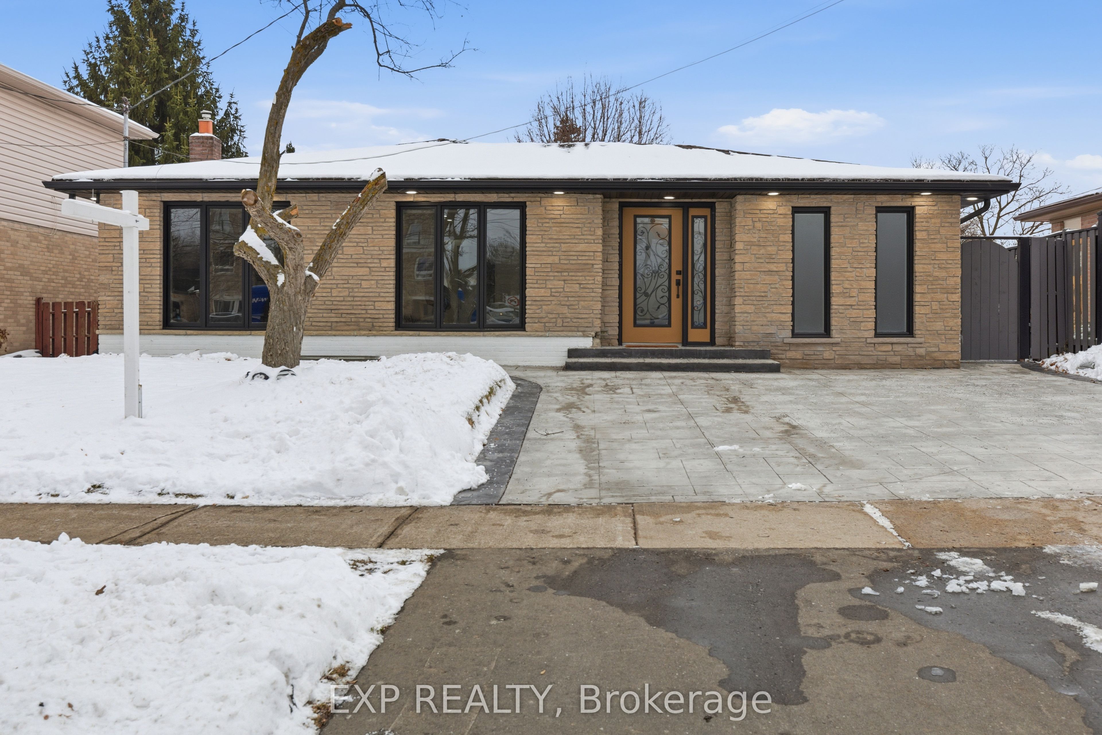 80 Mountainview Road S