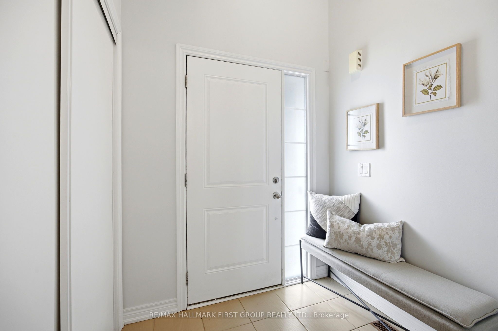 2405 Hill Rise Street