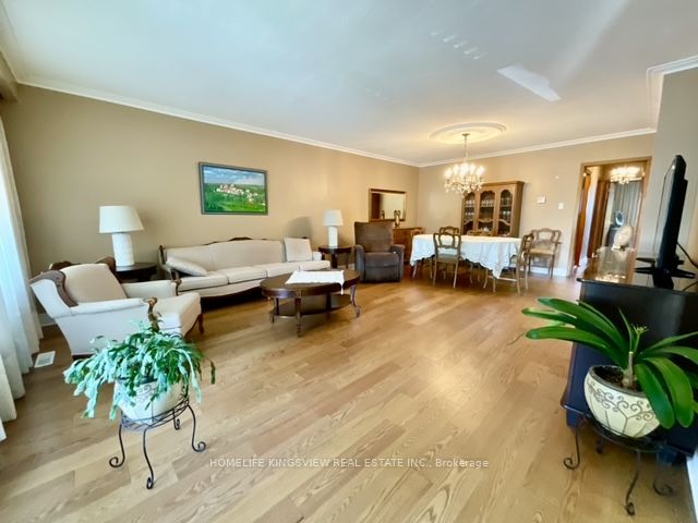 51 Seacliffe Boulevard