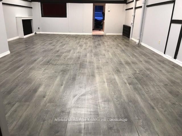 148-156 Simcoe Street S