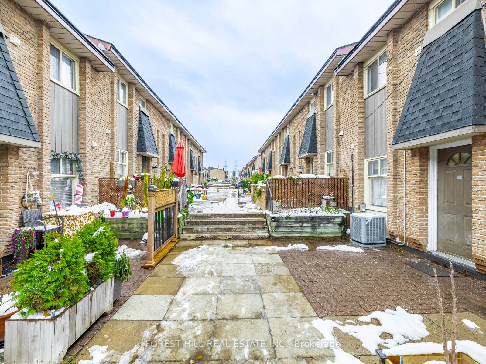 16 Rexdale Boulevard 25