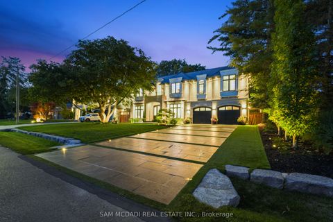 371 Willis Drive Oakville ON L6L 4T9