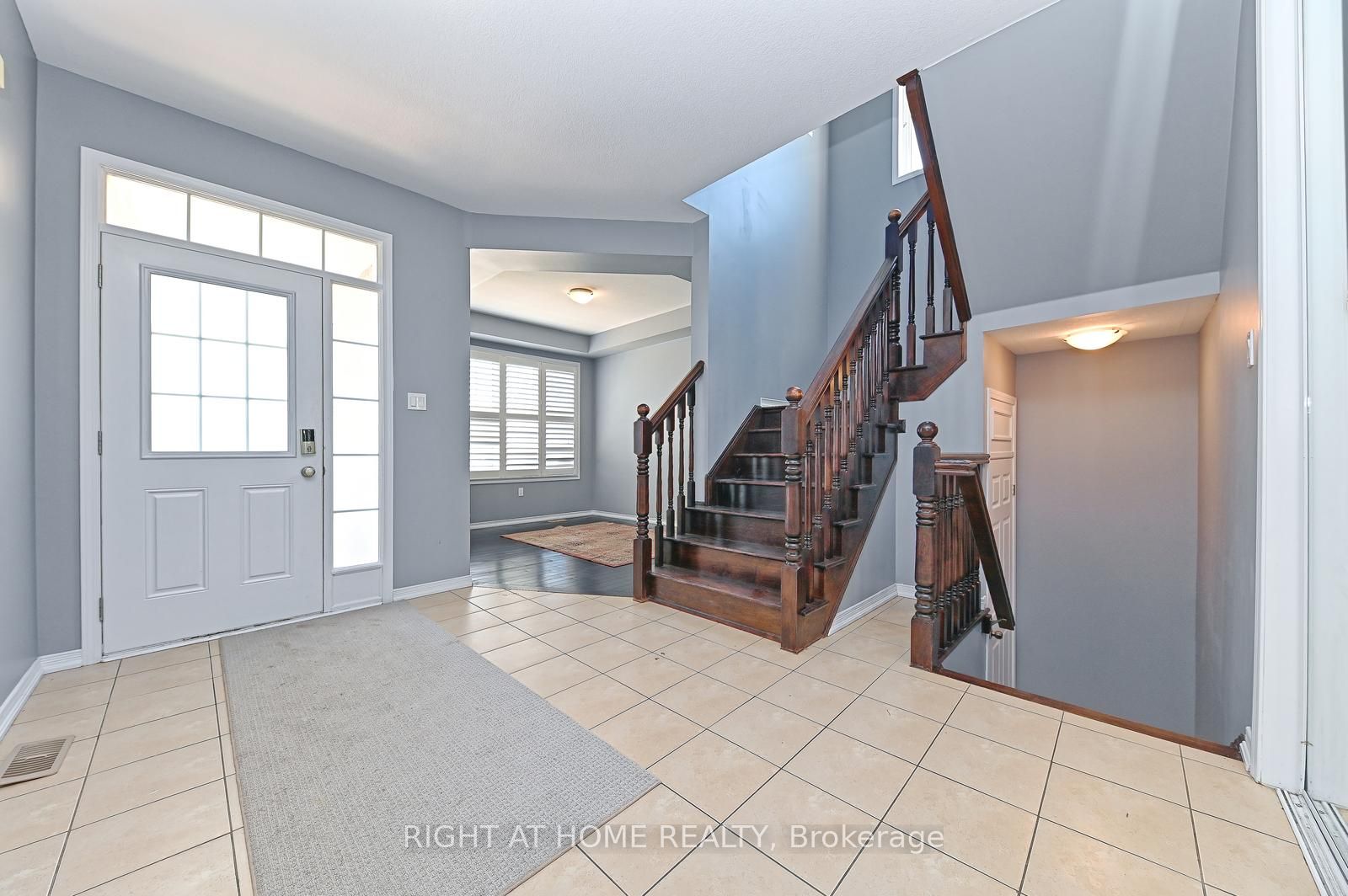 292 Falling Green Crescent