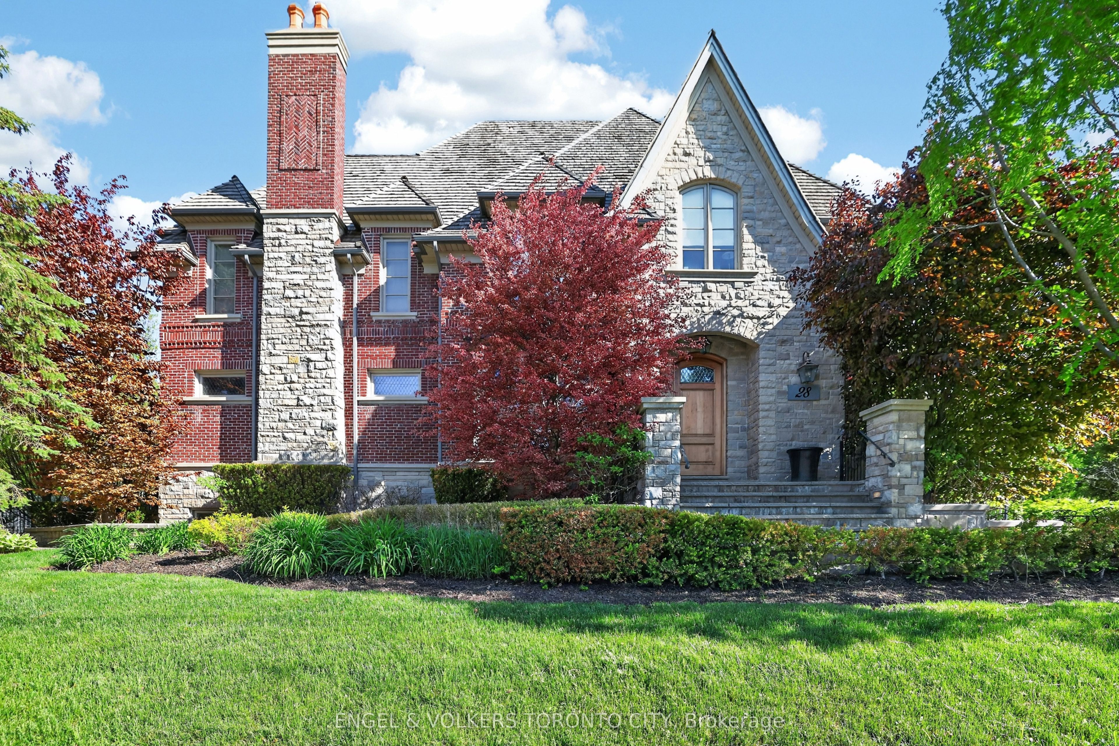 28 Long Hill Drive