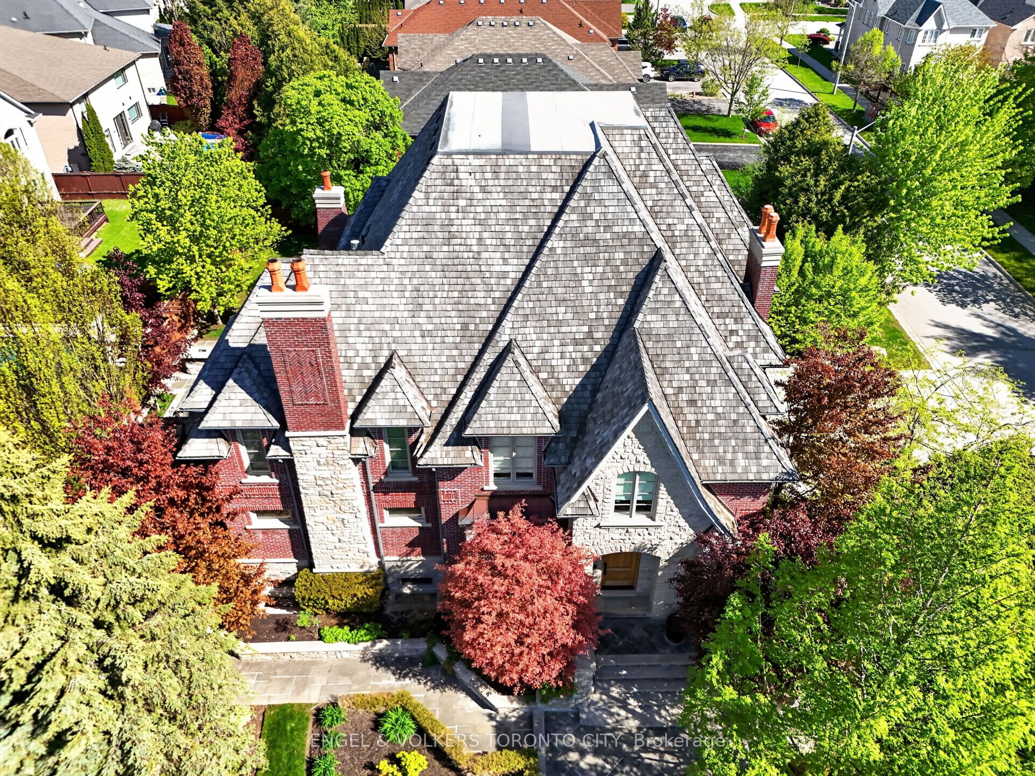 28 Long Hill Drive