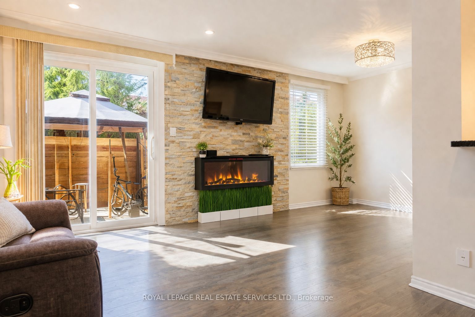 6449 Glen Erin Drive 43