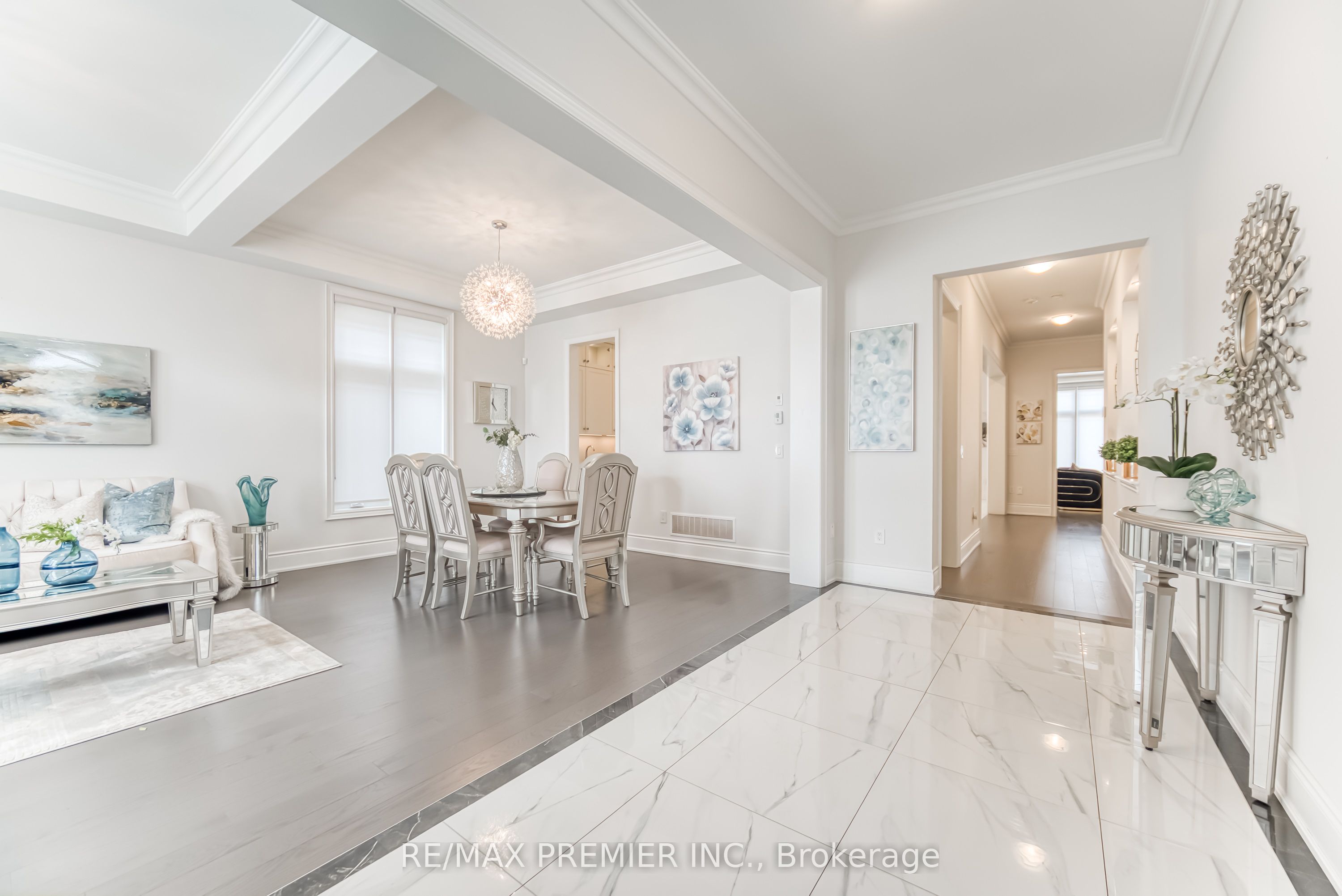 101 Appleyard Avenue