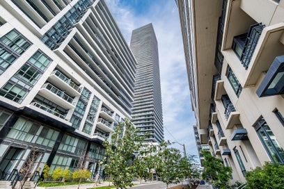 70 Annie Craig Drive 5102 Toronto W06 ON M8V 0G2