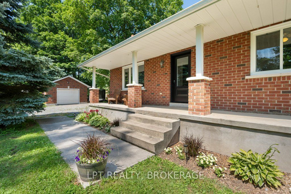 2978 Pine Grove