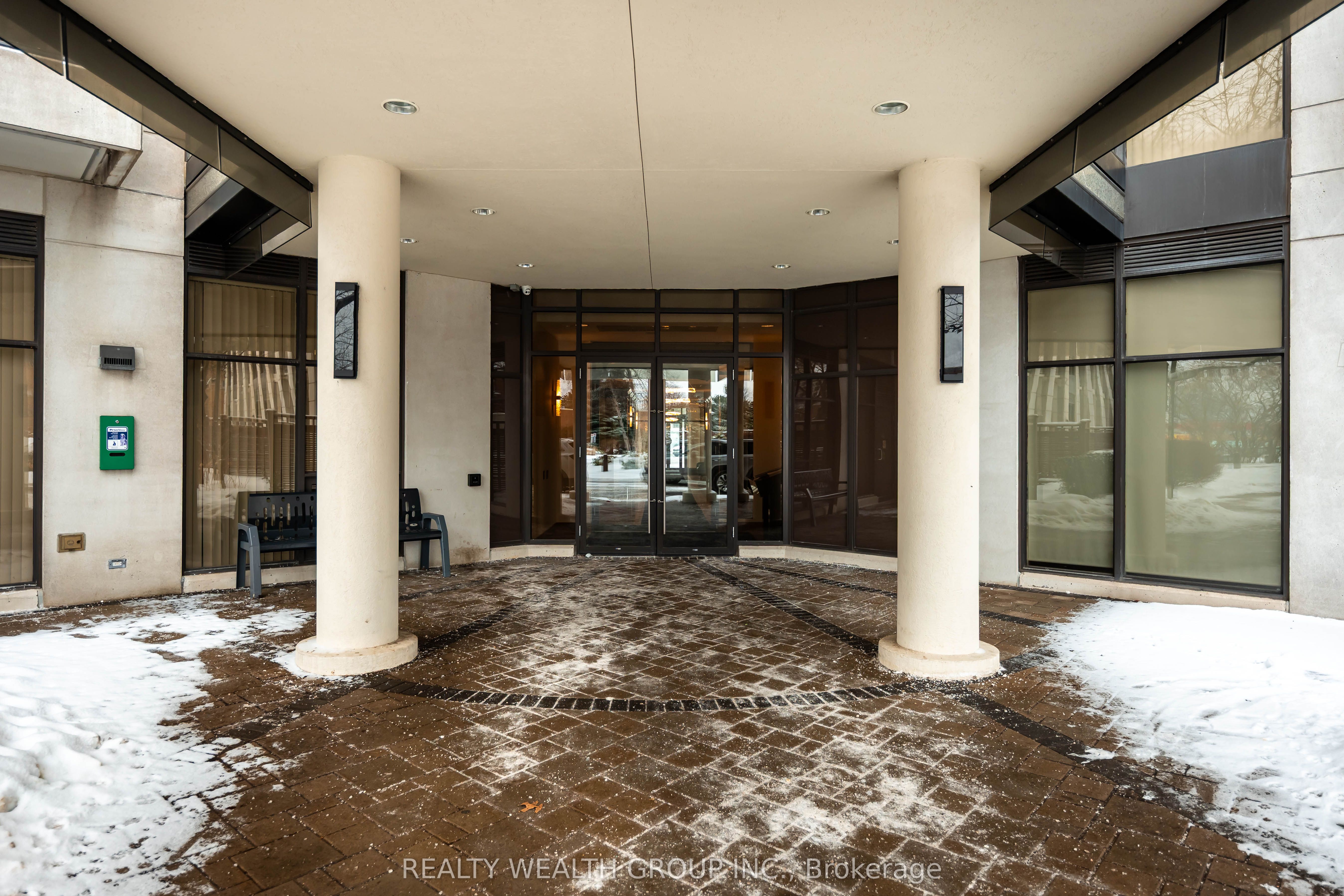 18 Harding Boulevard W 108