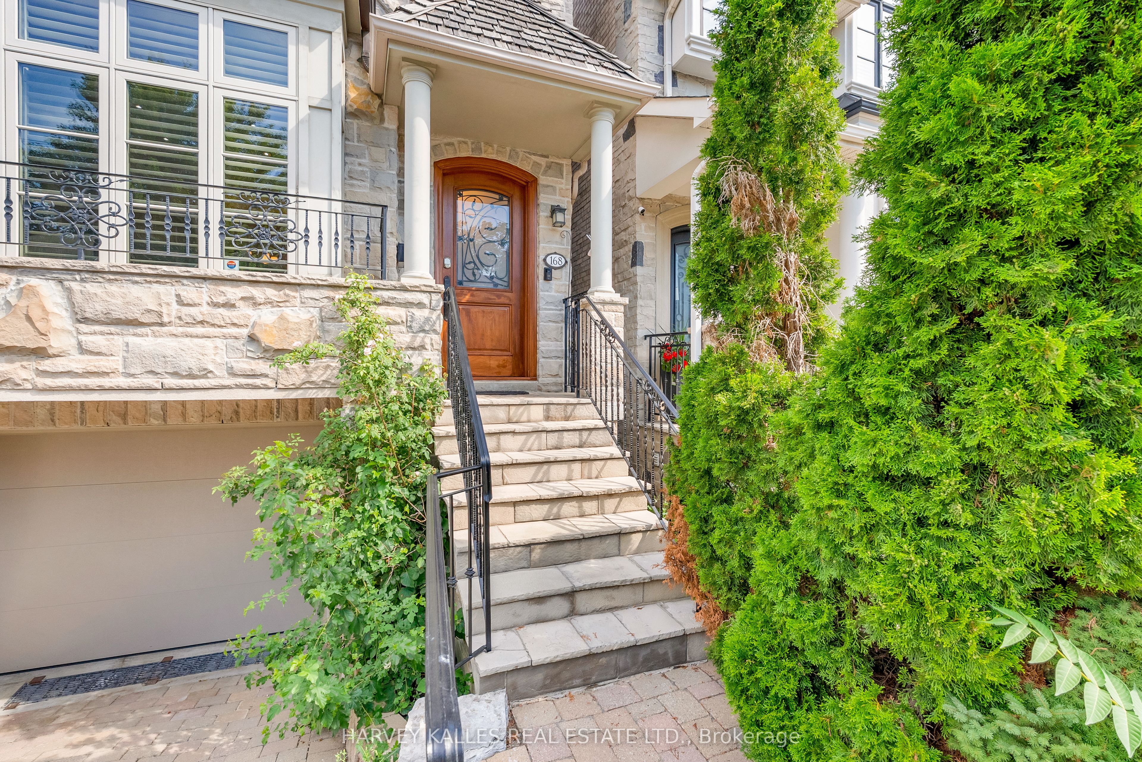 168 Roe Avenue