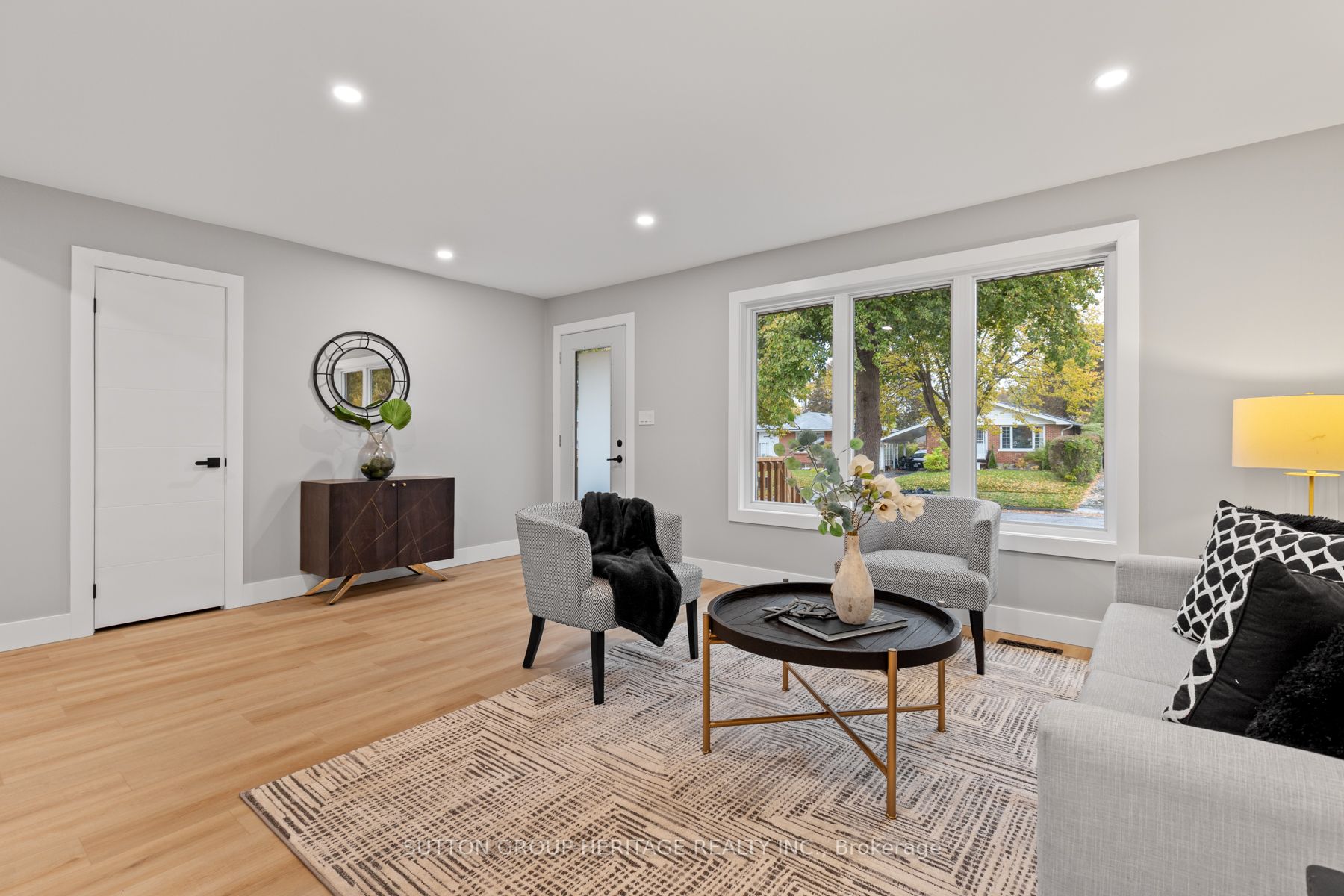 77 Claymore Crescent