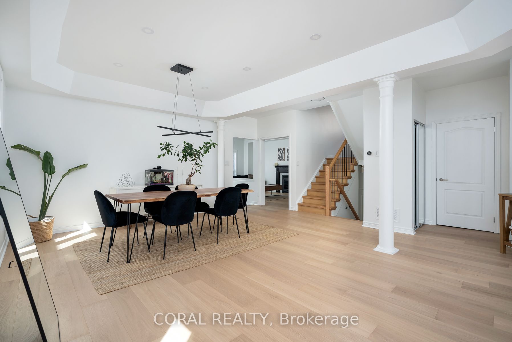 947 Wingarden Crescent