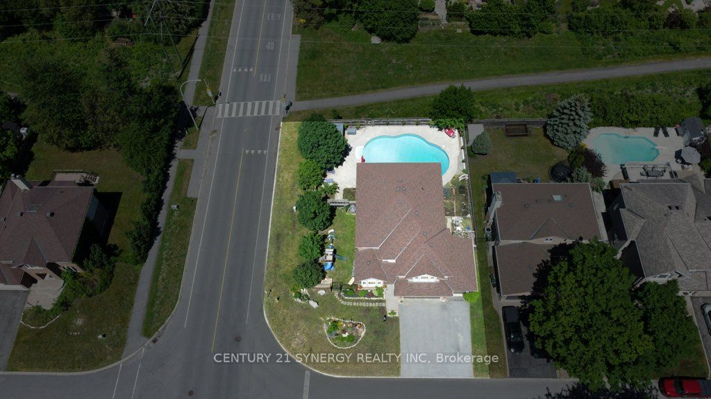37 Windfield Crescent