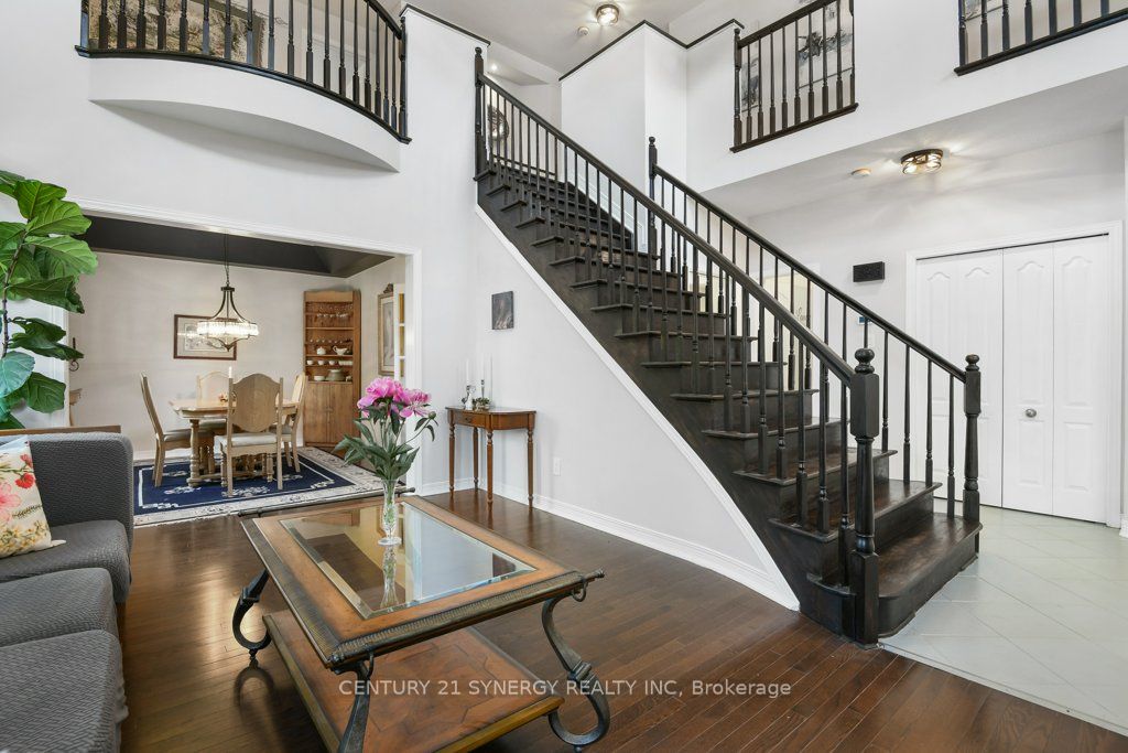 37 Windfield Crescent