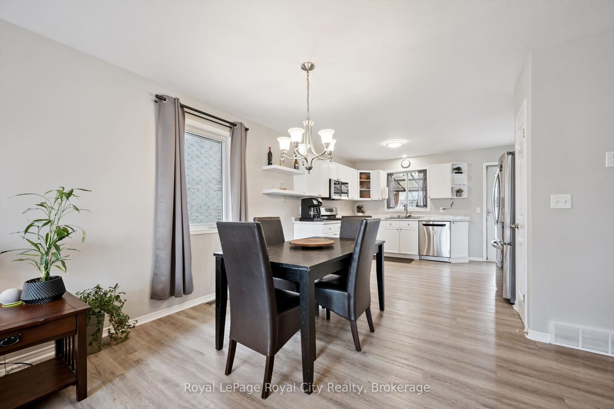 119 Meadowridge Drive
