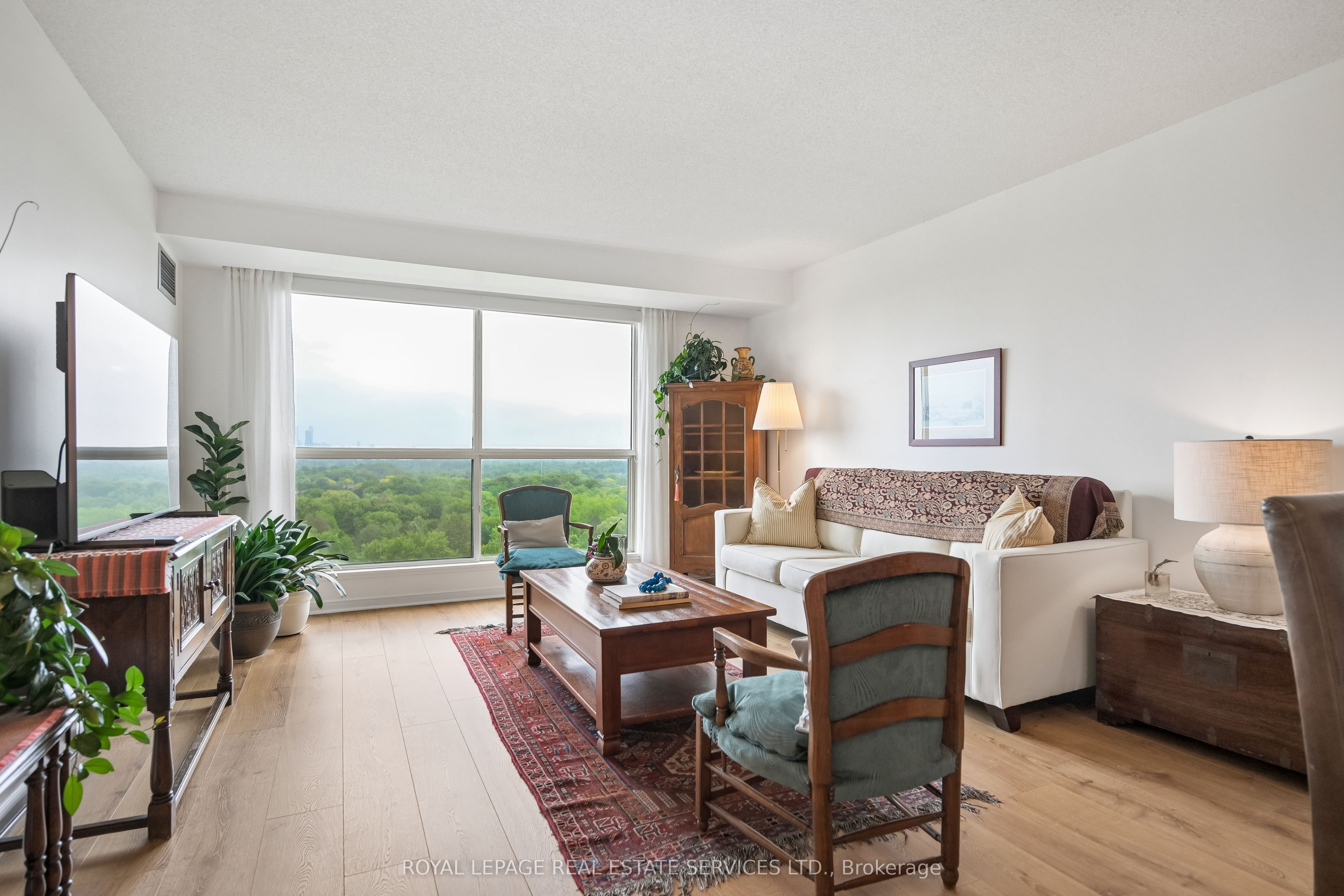 2155 Burnhamthorpe Road 1211