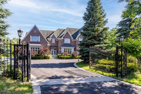 851 Woodland Acres Crescent Vaughan ON L6A 1G2