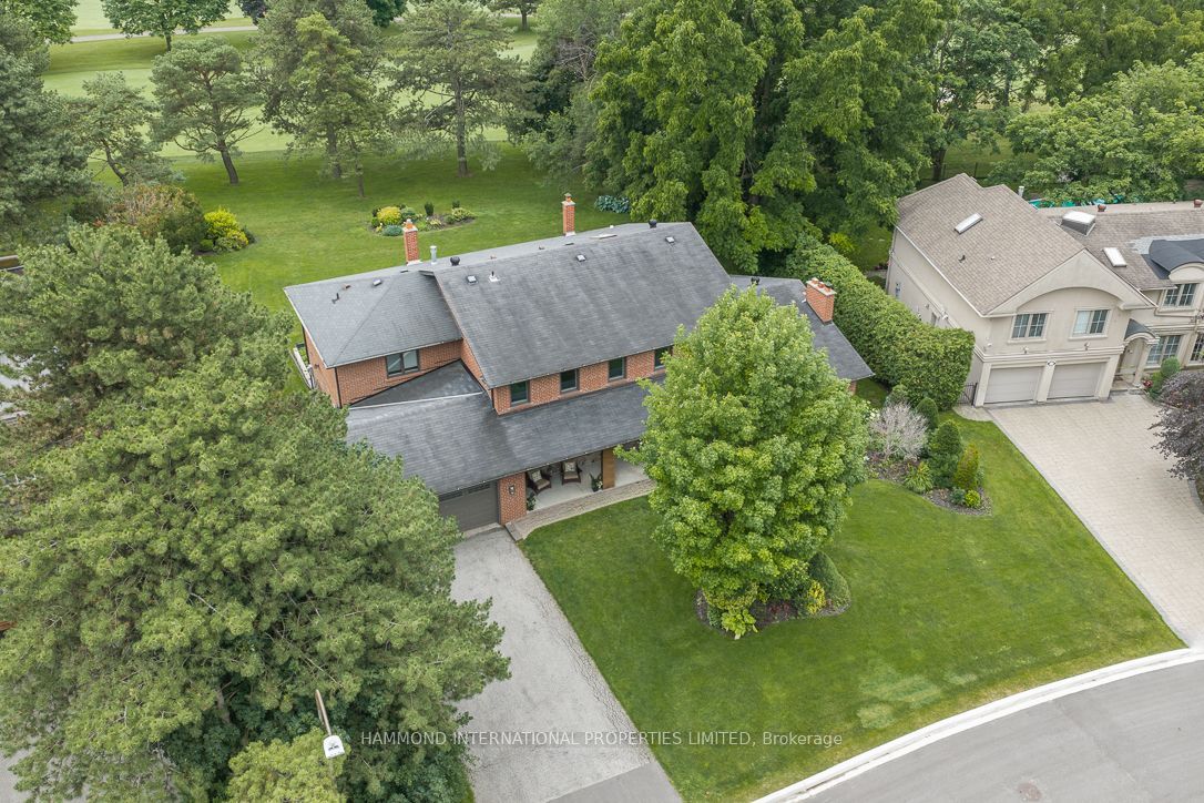 19 Fairway Heights Crescent