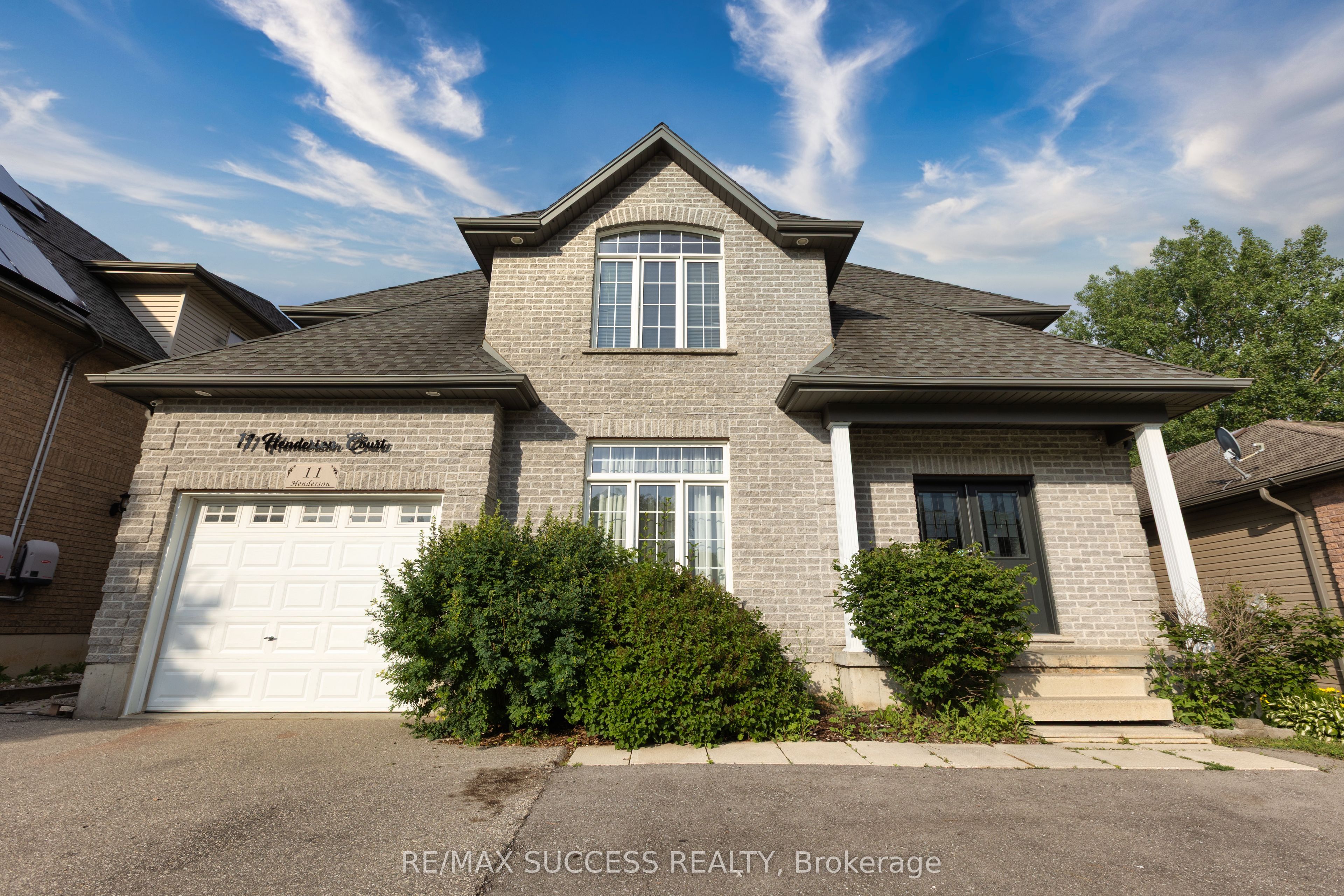 11 Henderson Court