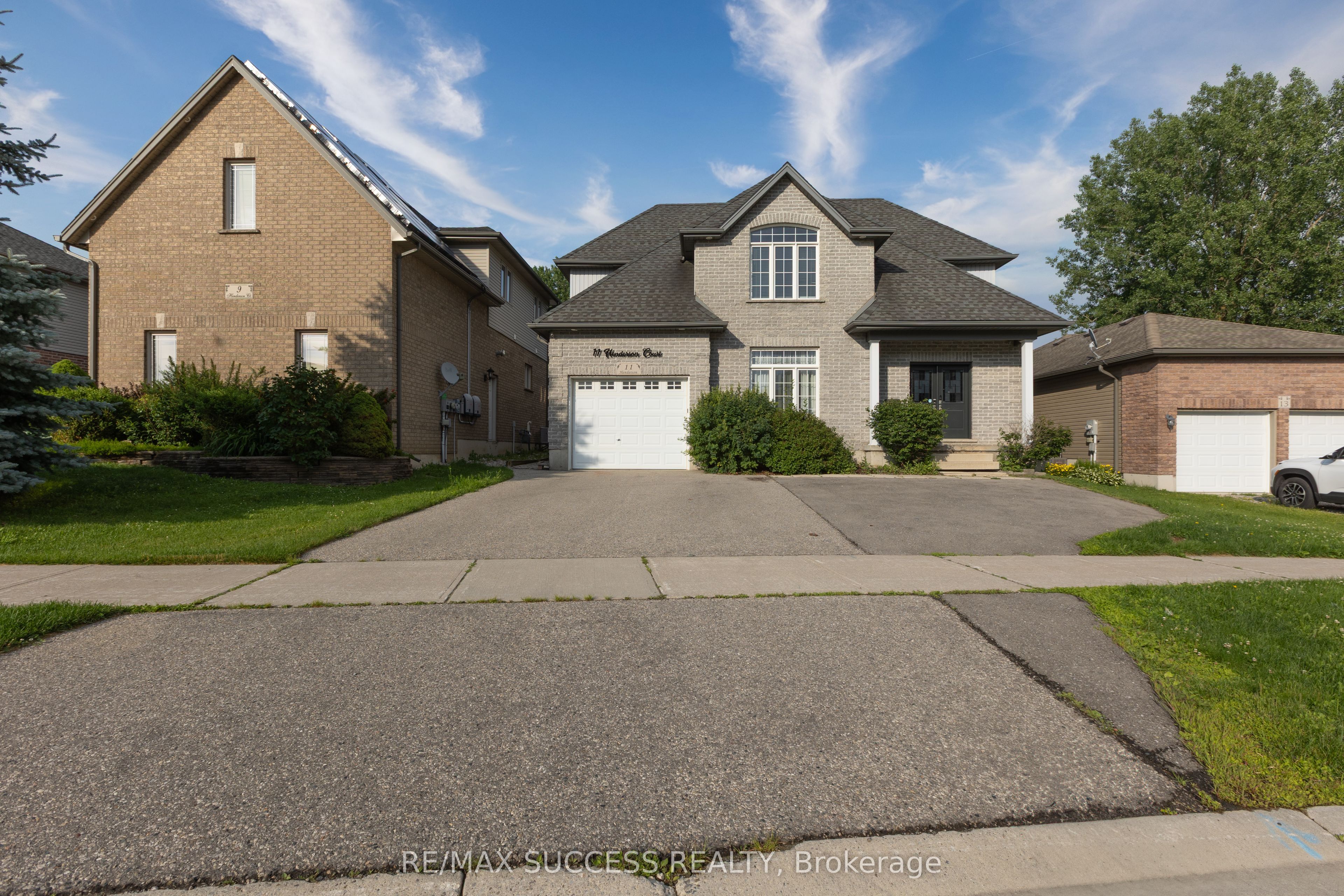 11 Henderson Court