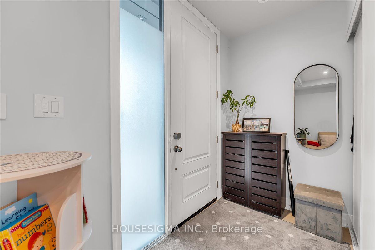 1190 Cawthra Road 606