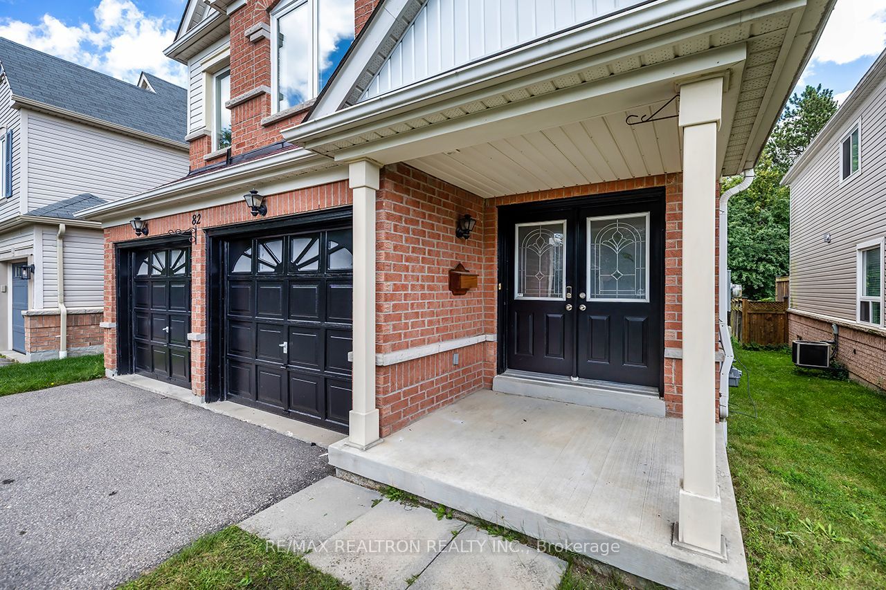 82 Beachgrove Crescent