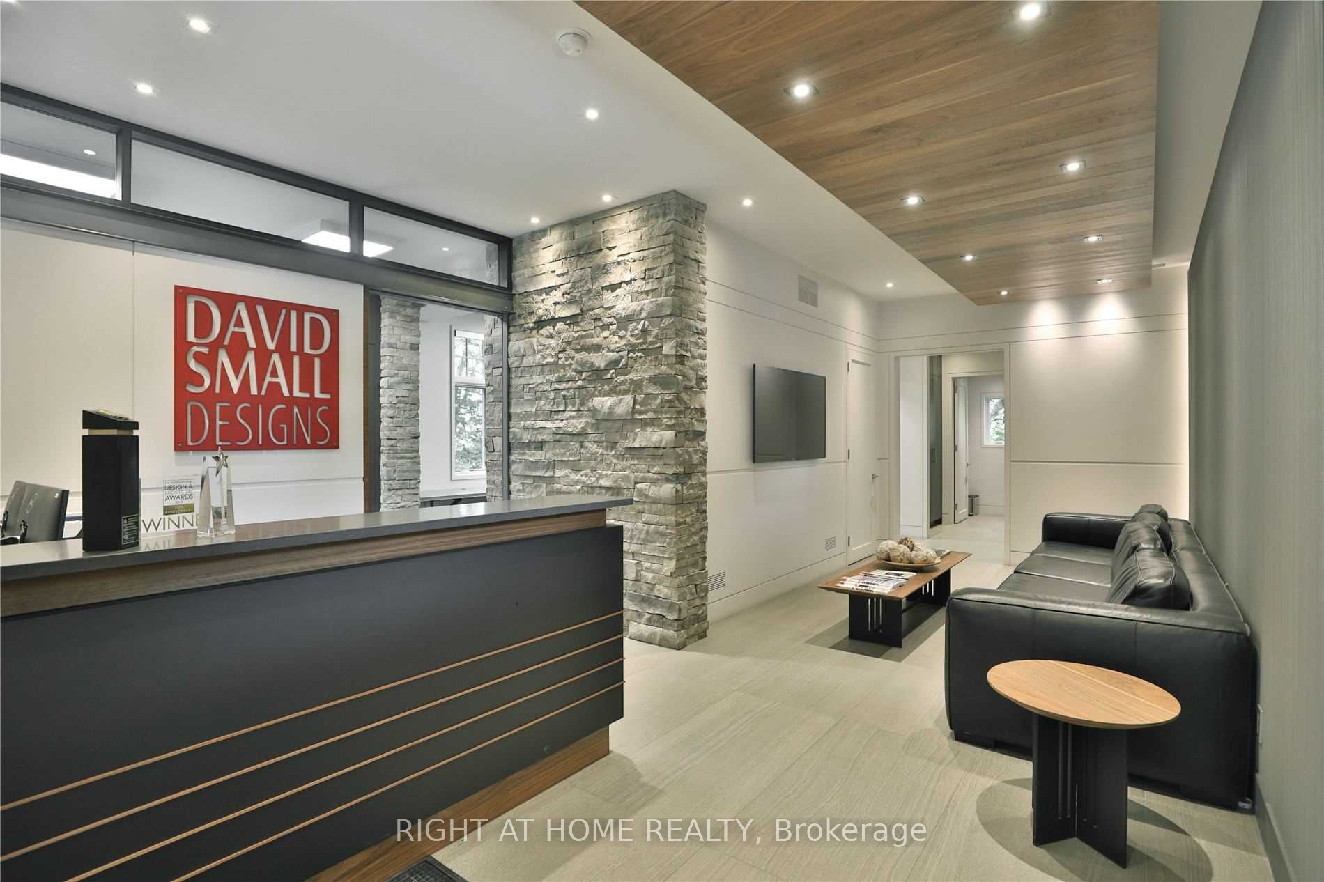 1440 Hurontario Street