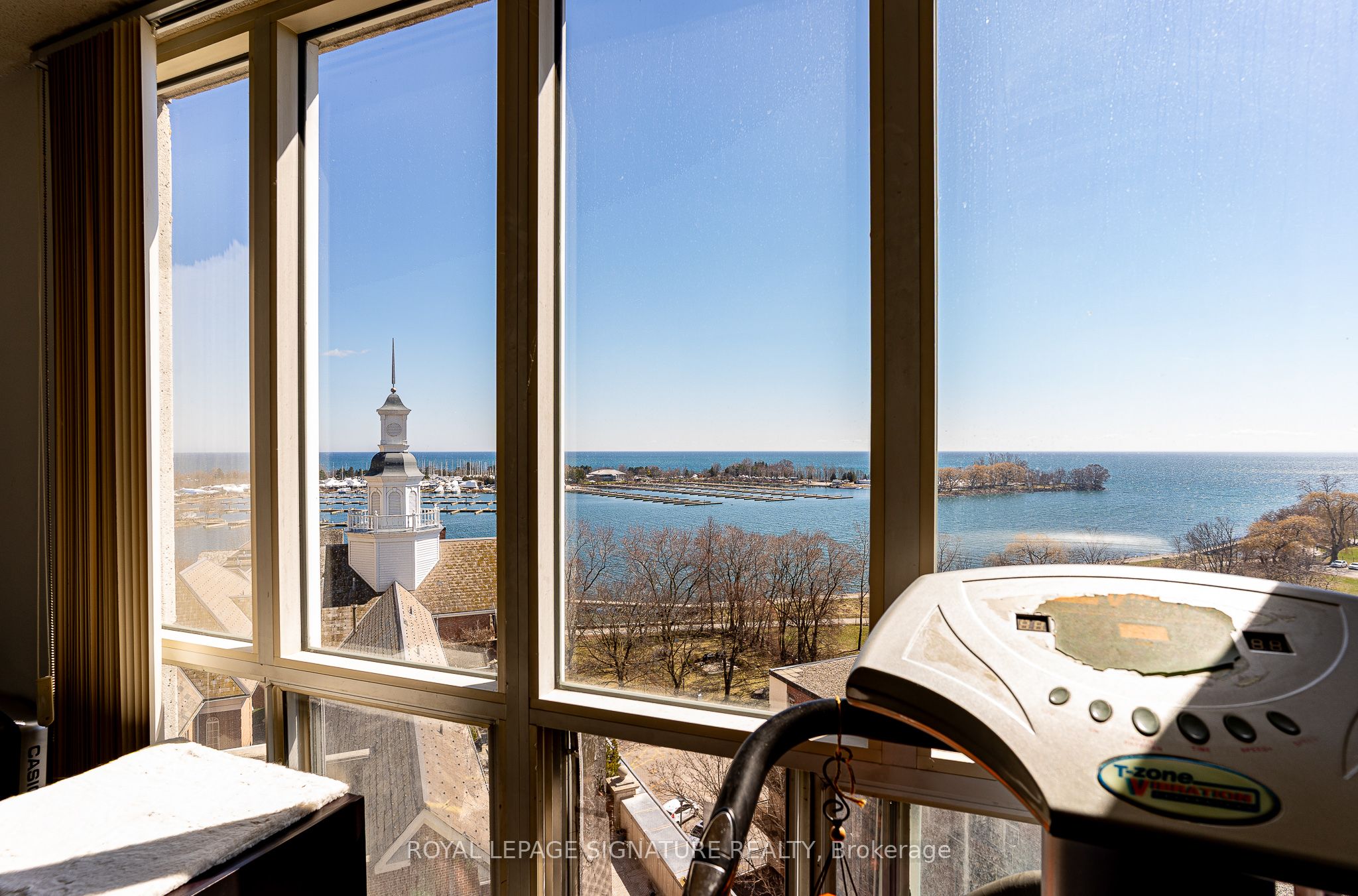 2285 Lake Shore Boulevard W 703