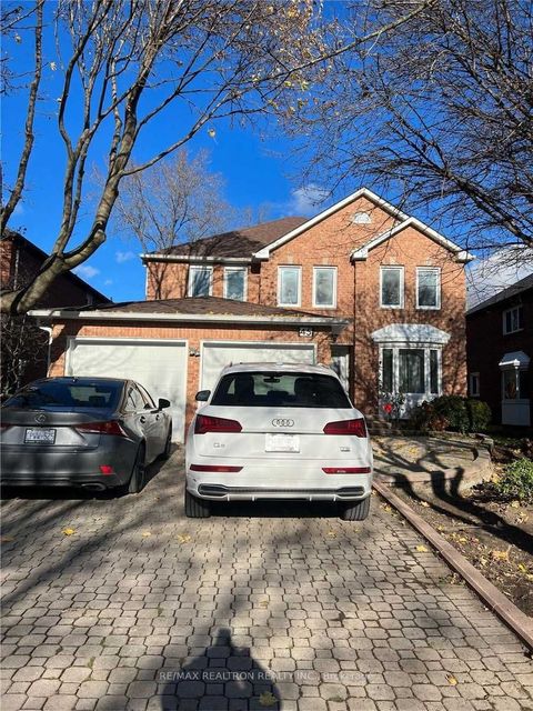 45 Stacey Crescent Markham ON L3T 6Z7