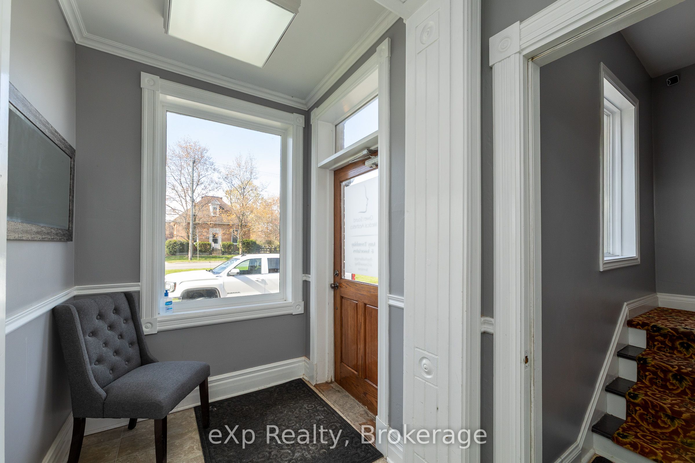 708 16th Street E