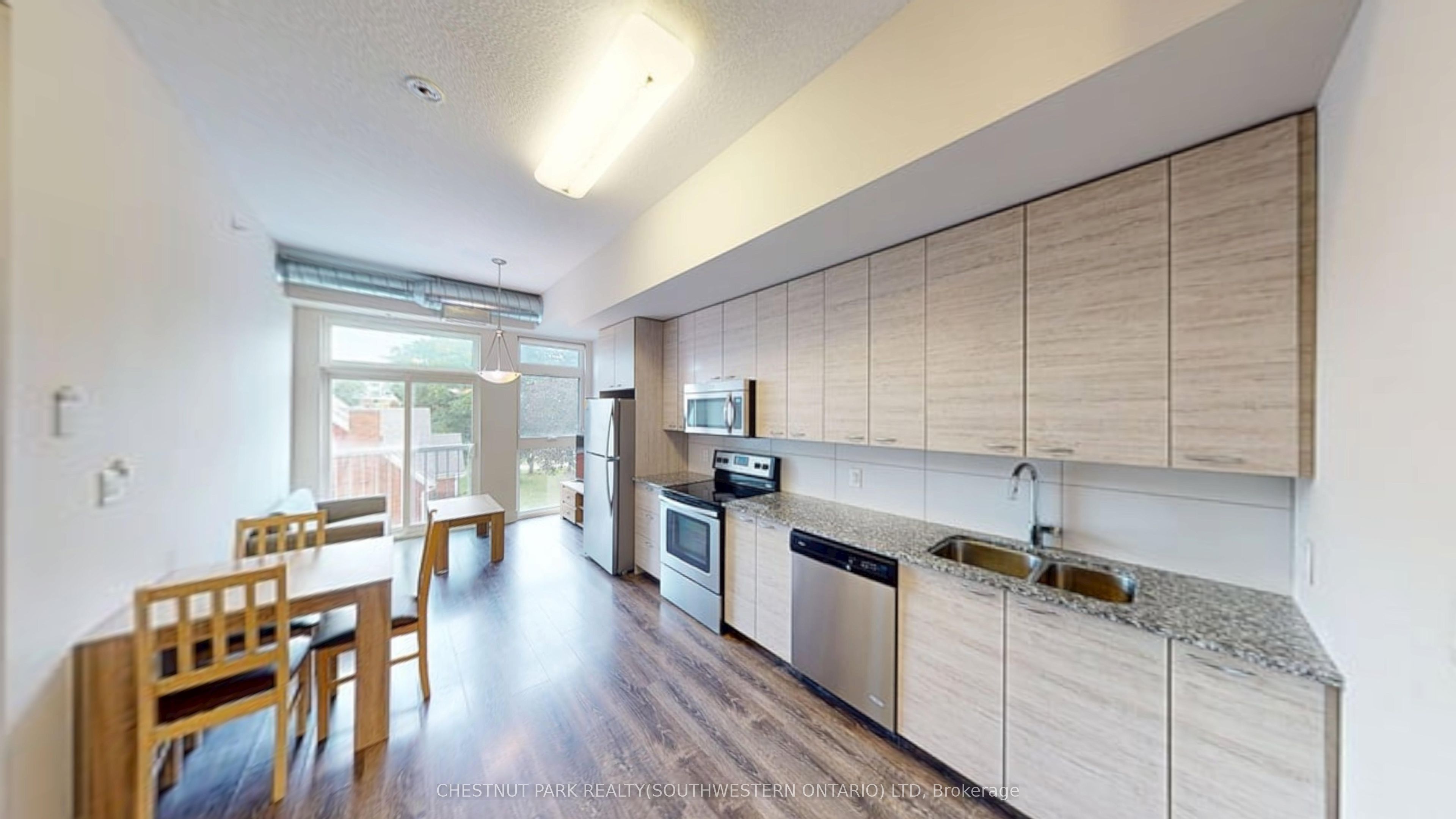 253 Albert Street 216
