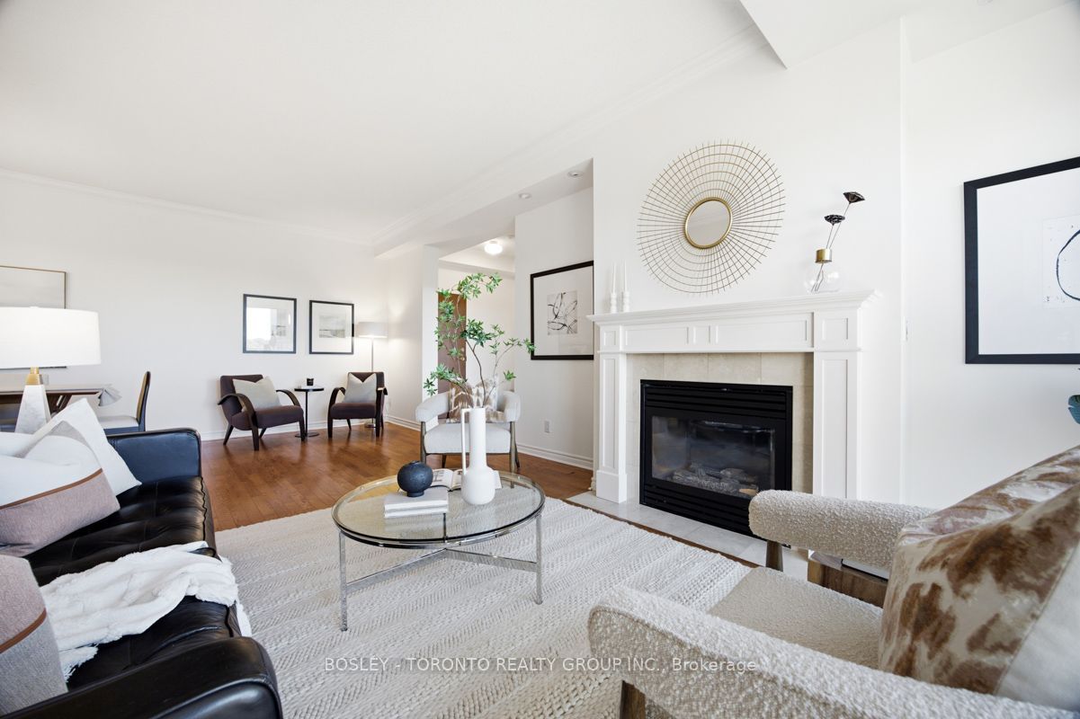 2662 Bloor Street W 1001
