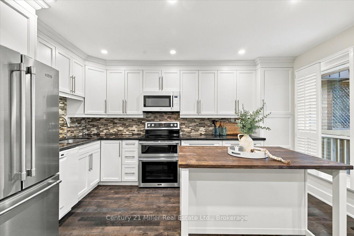 37 Tulip Street S