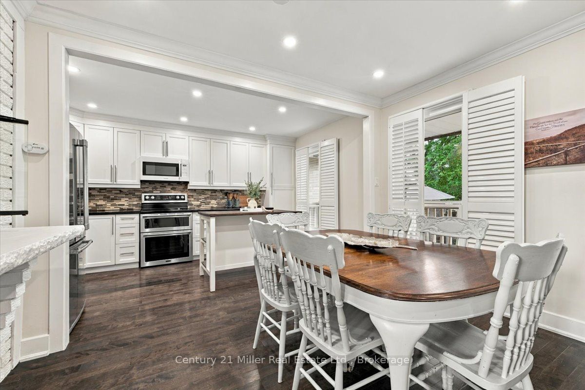 37 Tulip Street S