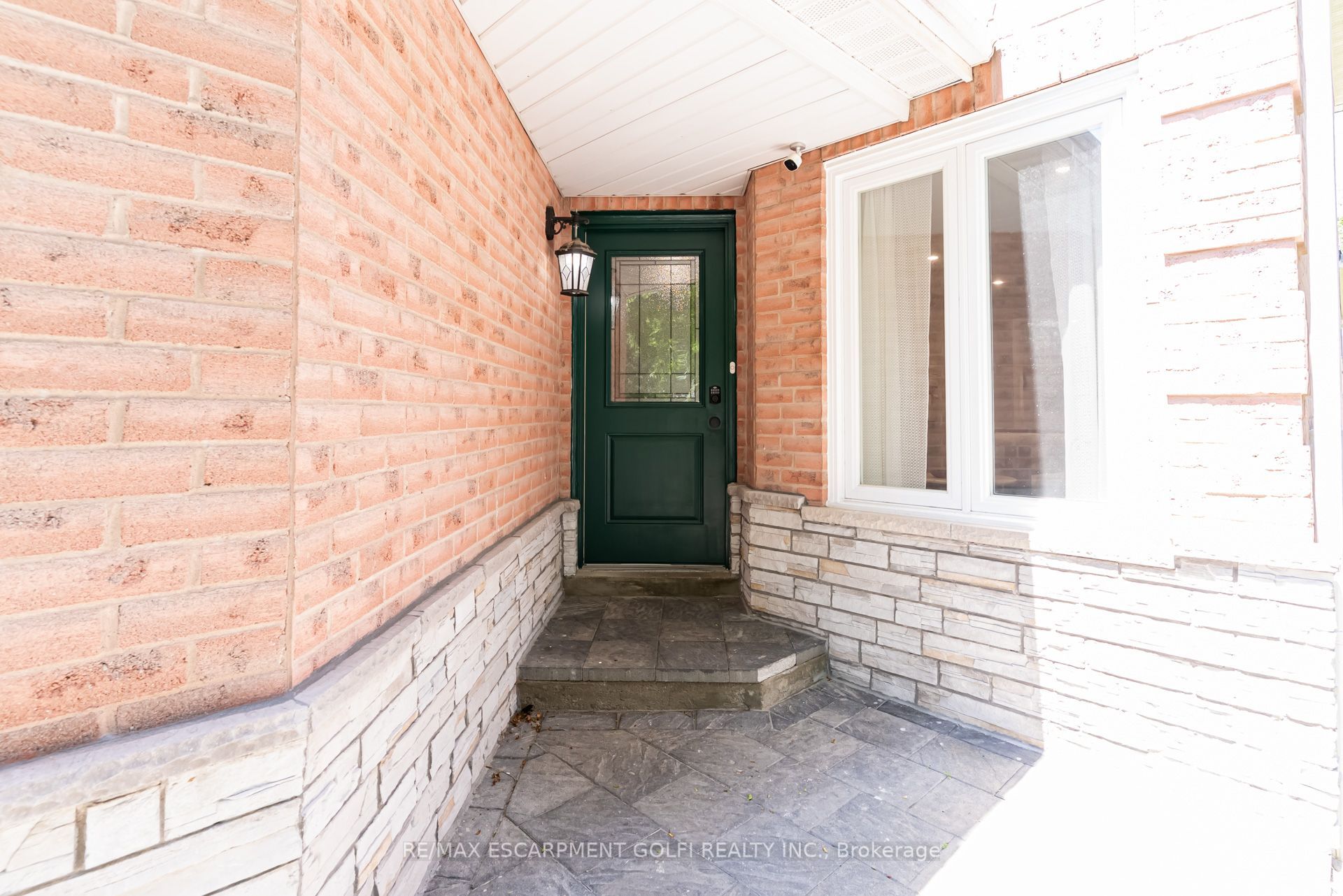 1190 Windgrove Square