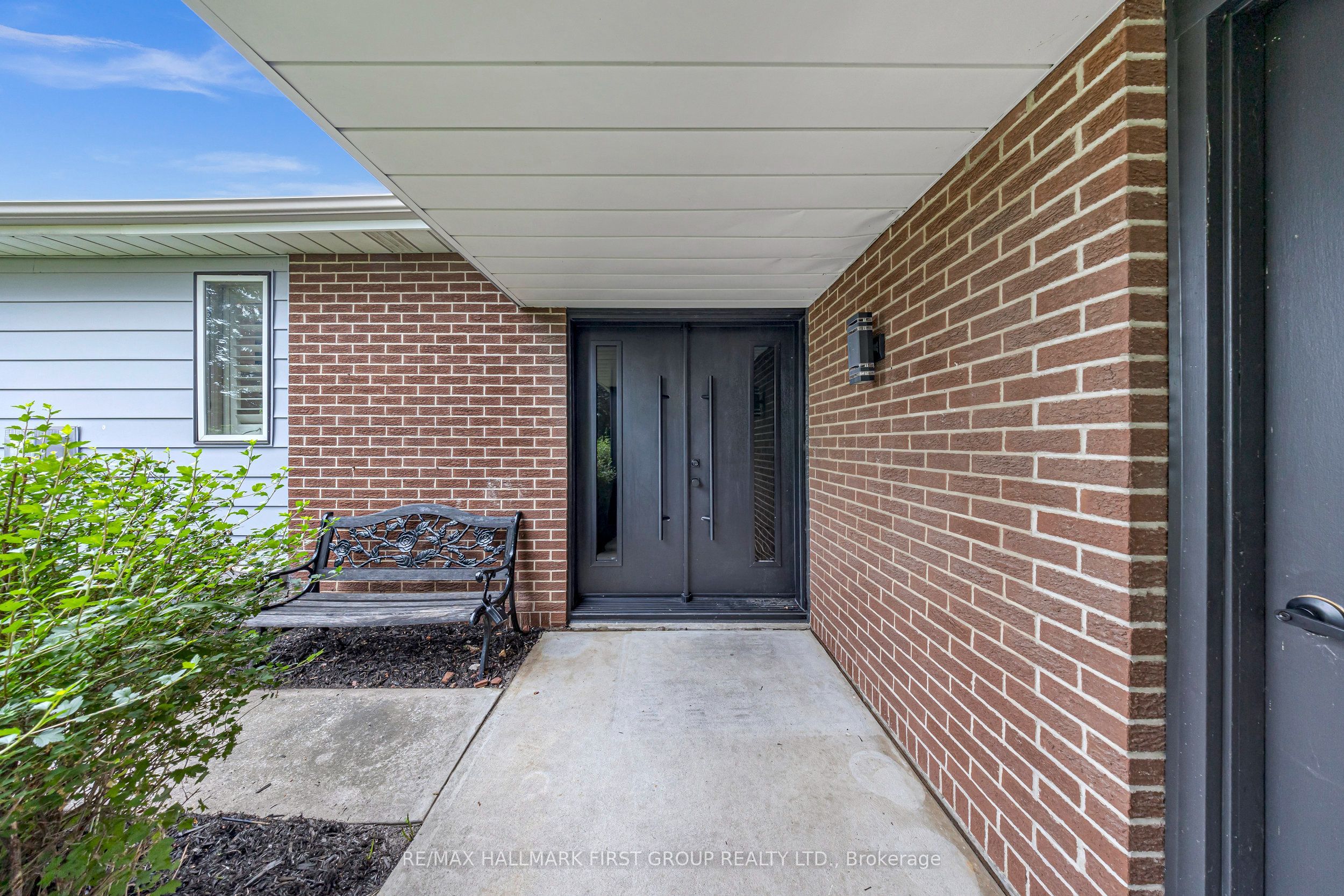 890 Briarwood Drive