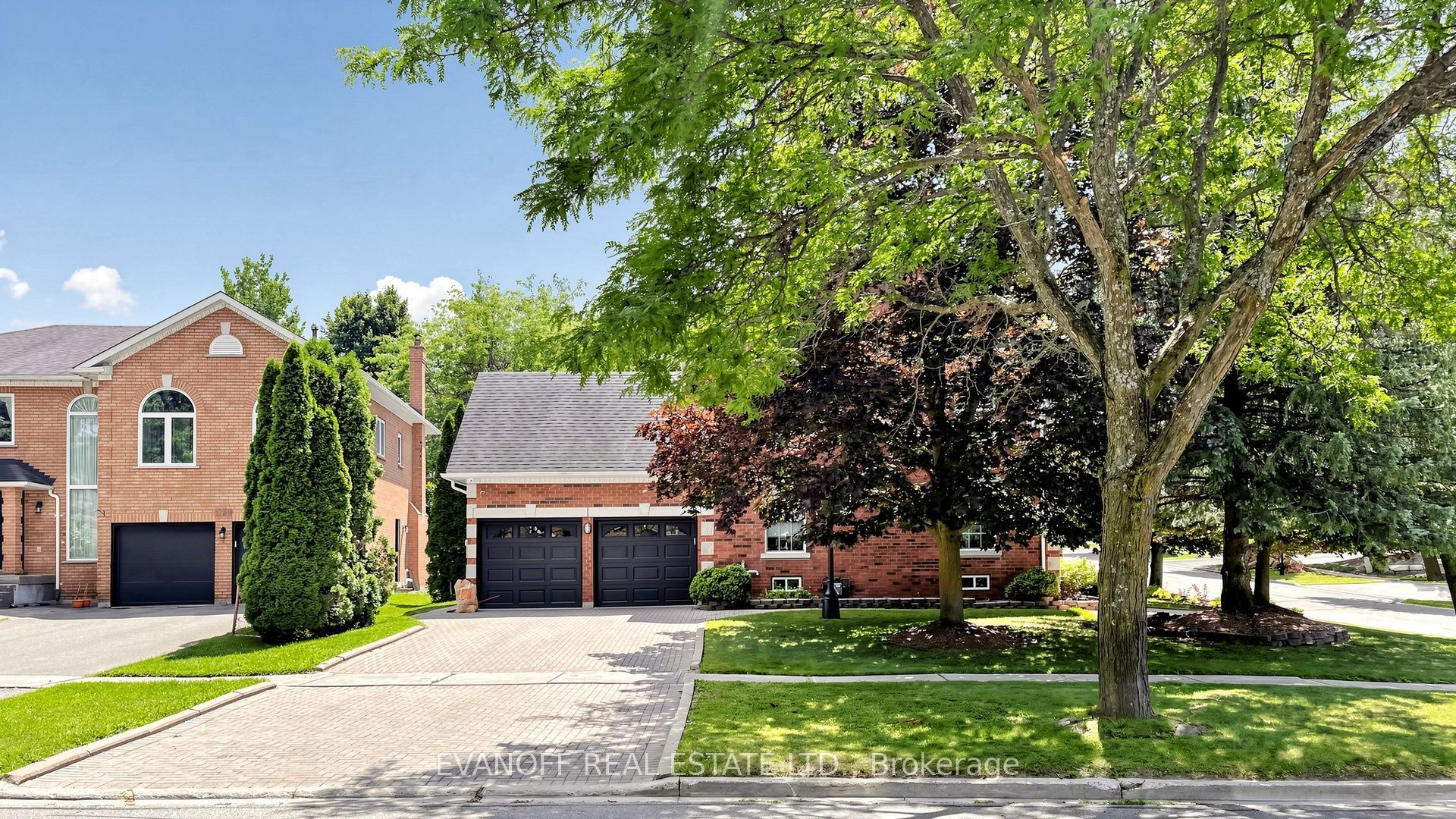 929 Creebridge Crescent
