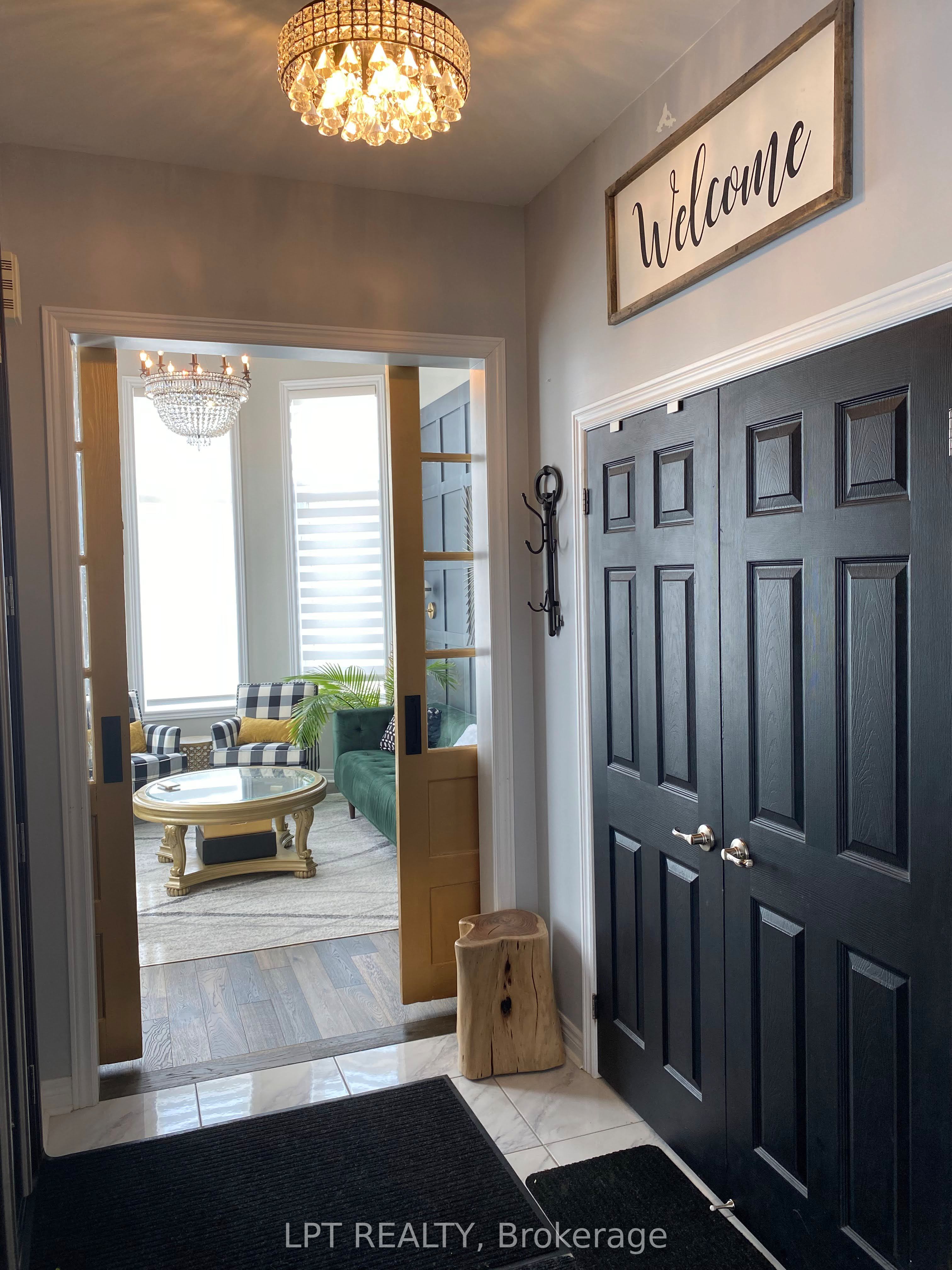 371 Leadwood Gate