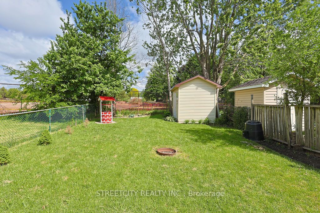 208 Admiral Drive