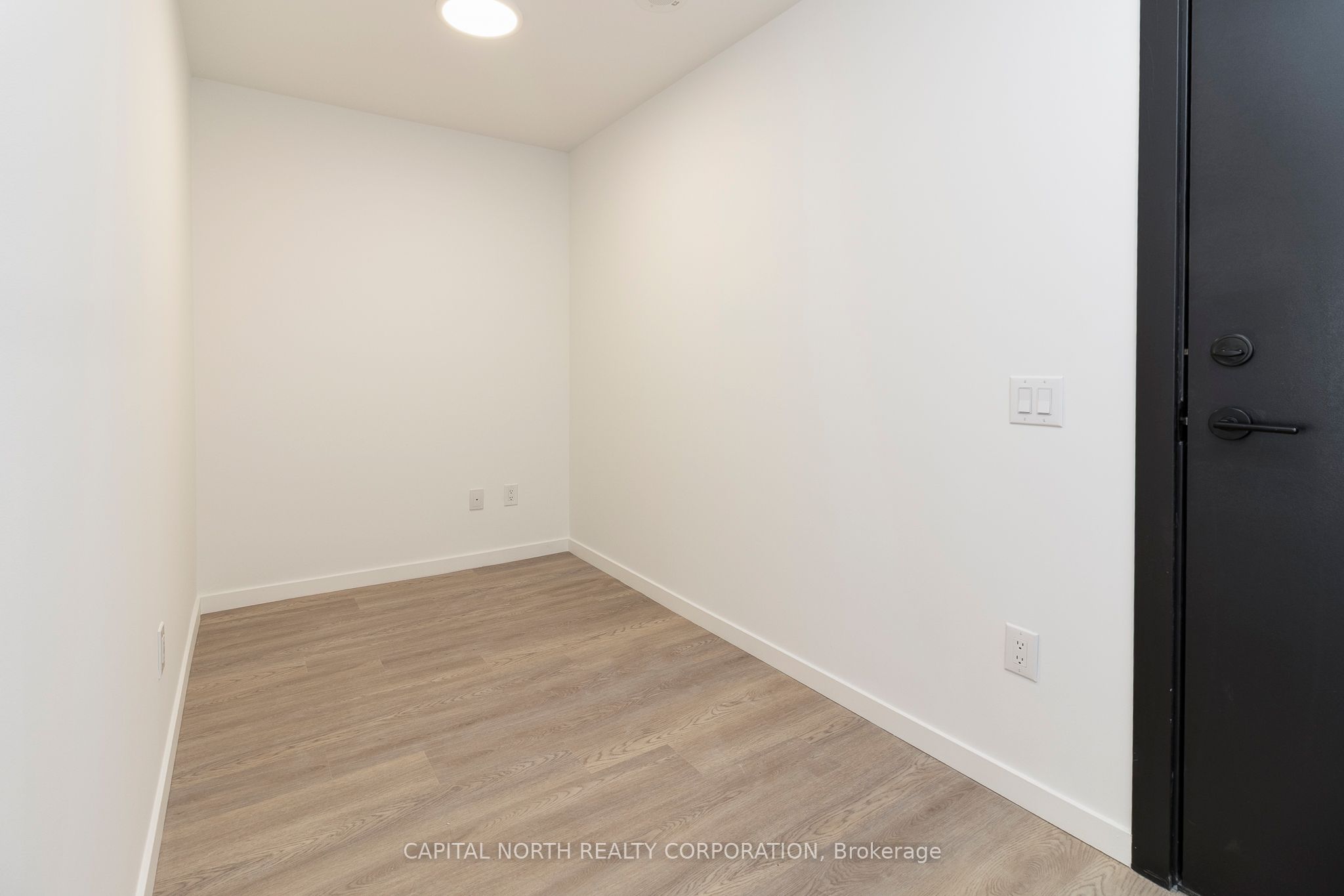 689 The Queensway N/A 709