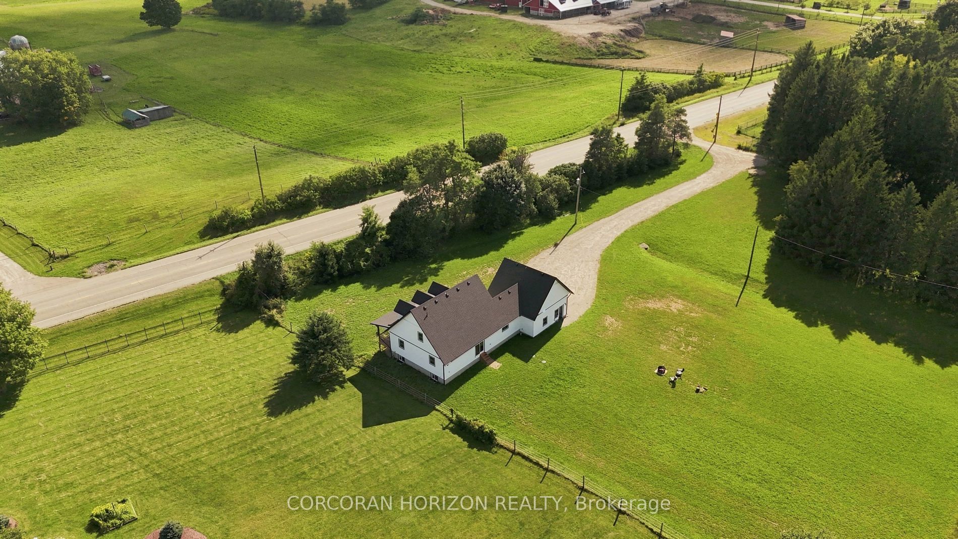 1238 Snyder's Road E