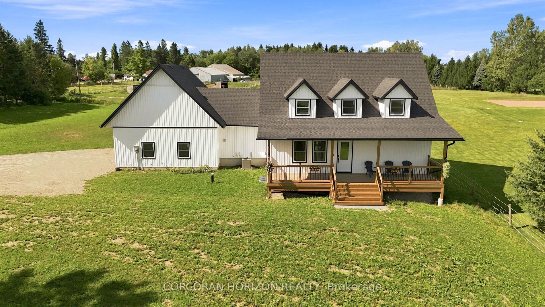 1238 Snyder's Road E