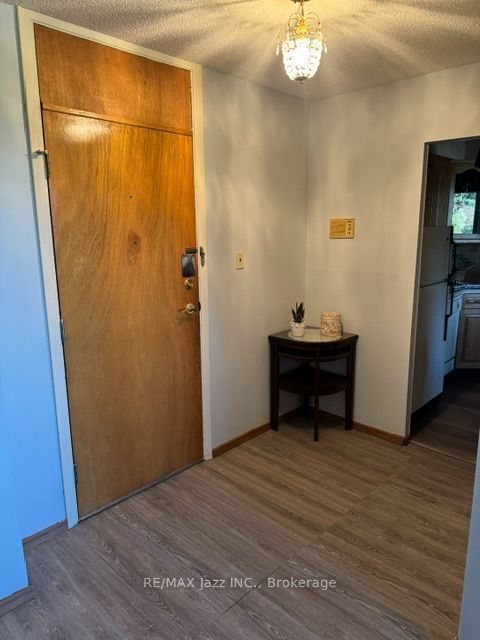120 Elgin Street W 102