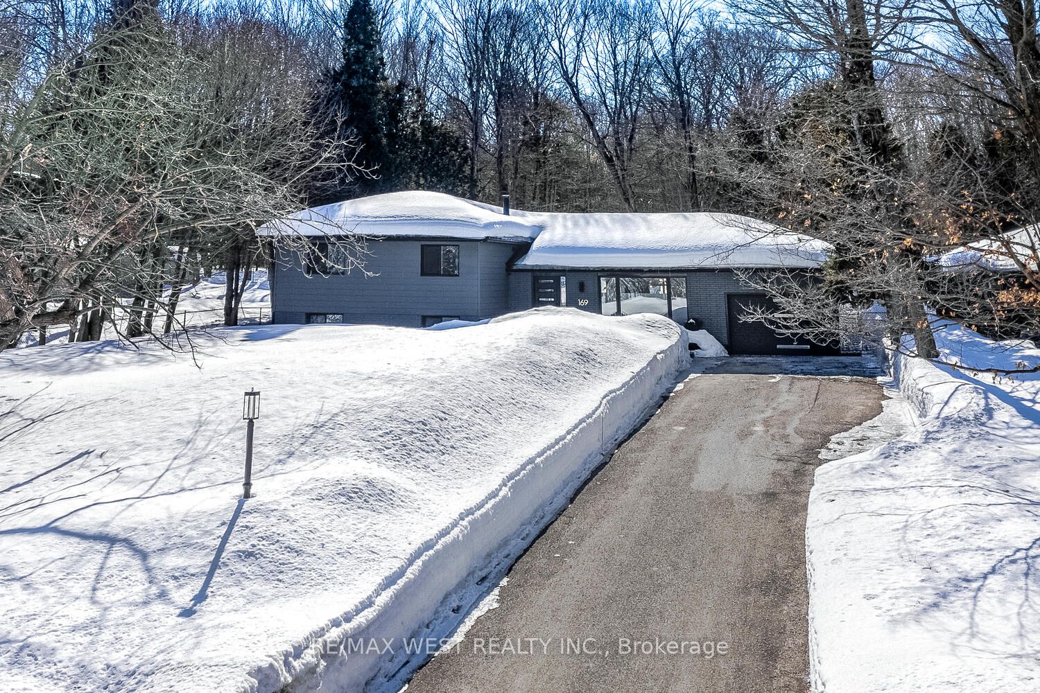 169 Bayview Avenue E