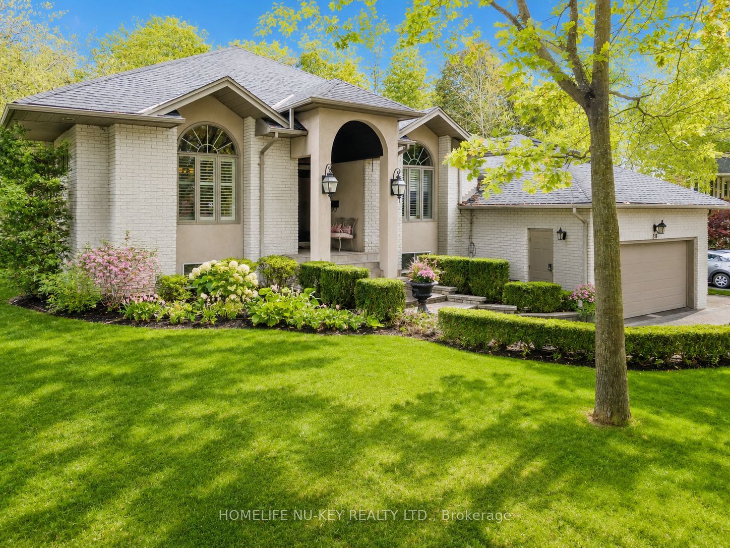 38 CASTLE Drive