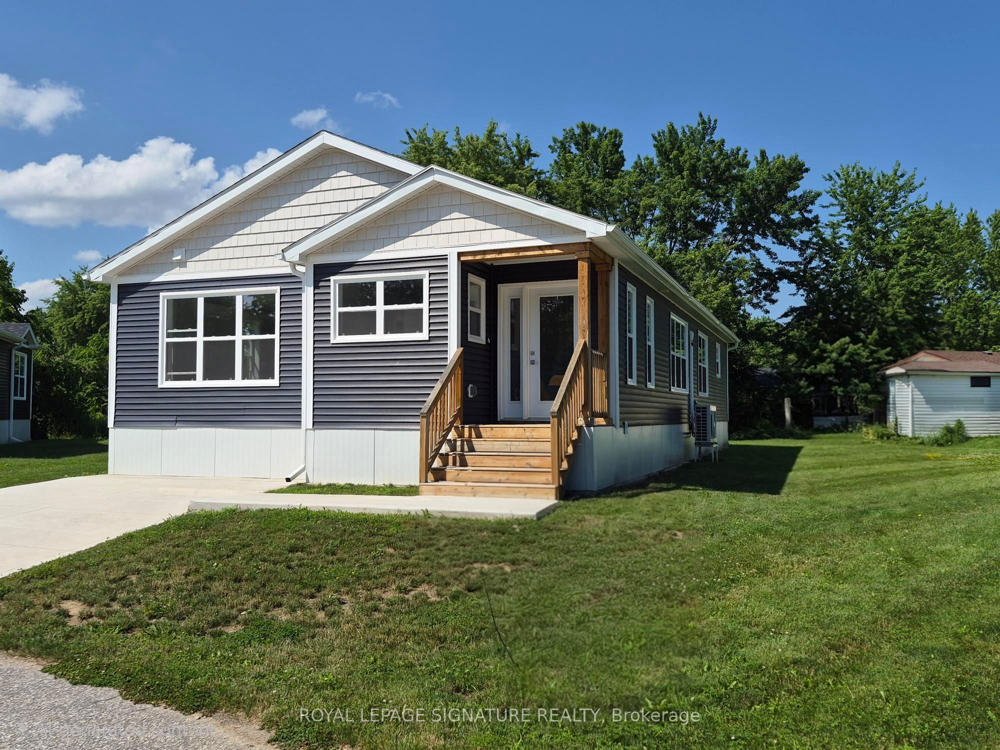 16 Briarwood Place