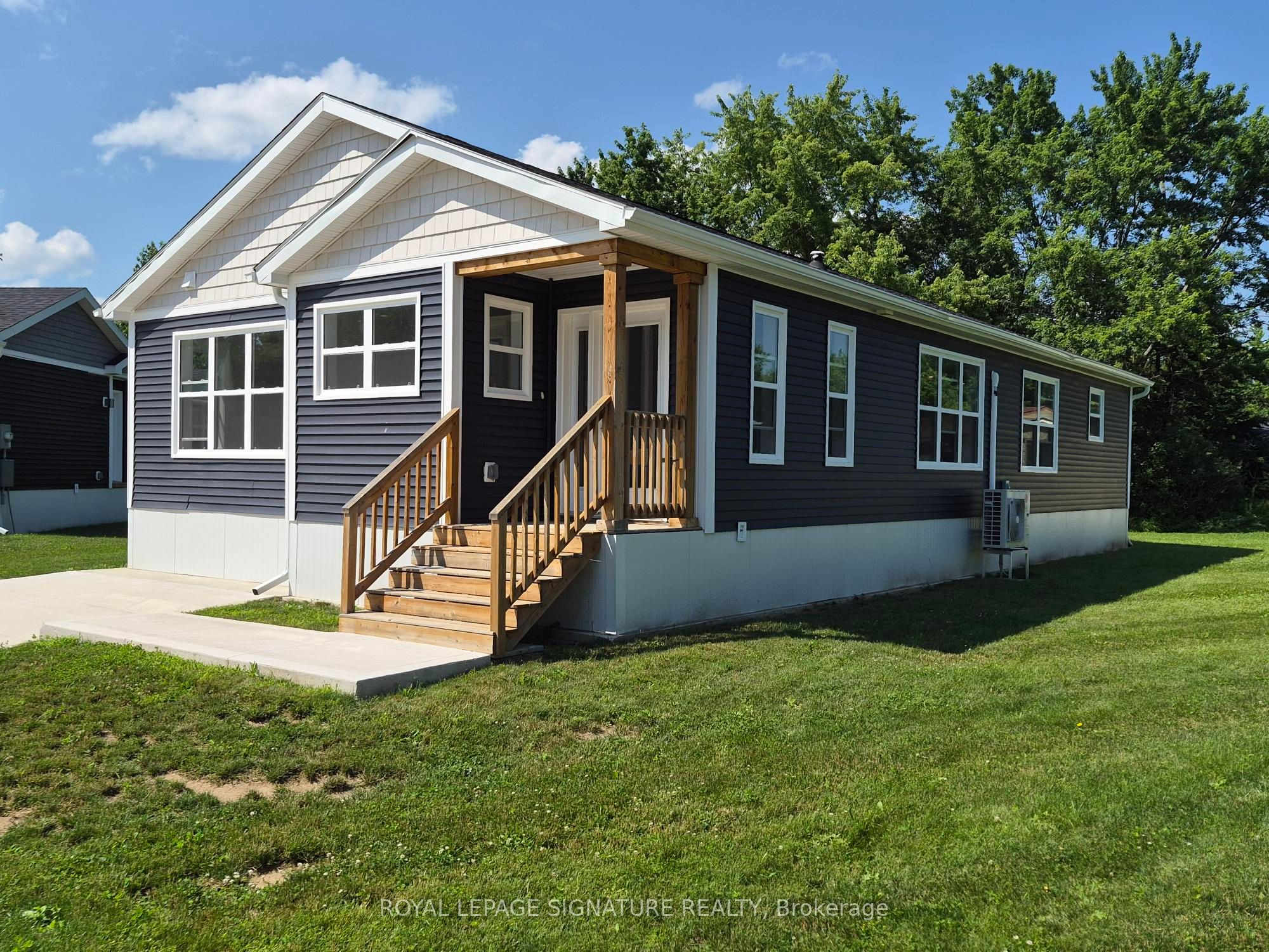 16 Briarwood Place