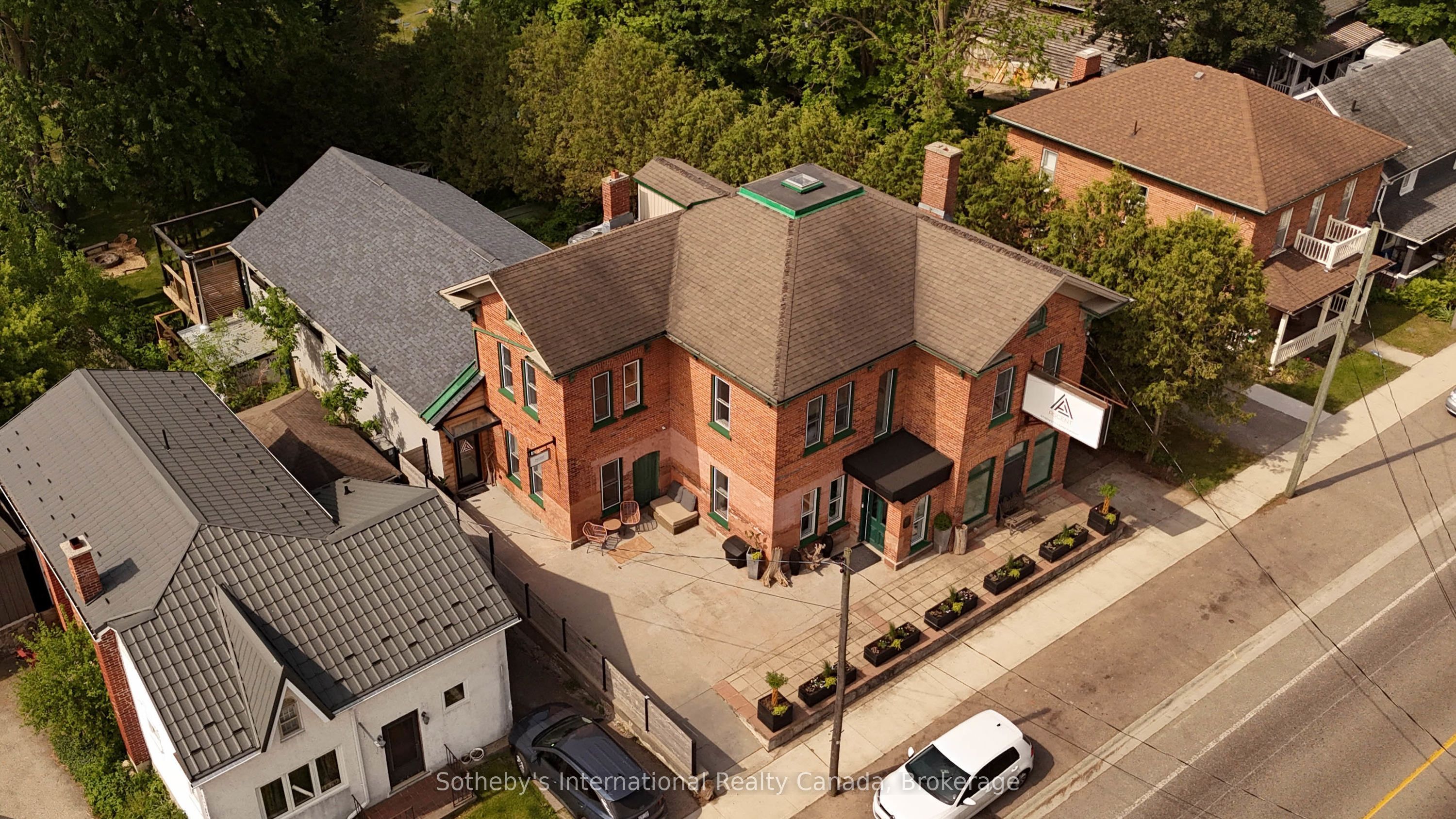 1883 Sawmill Road