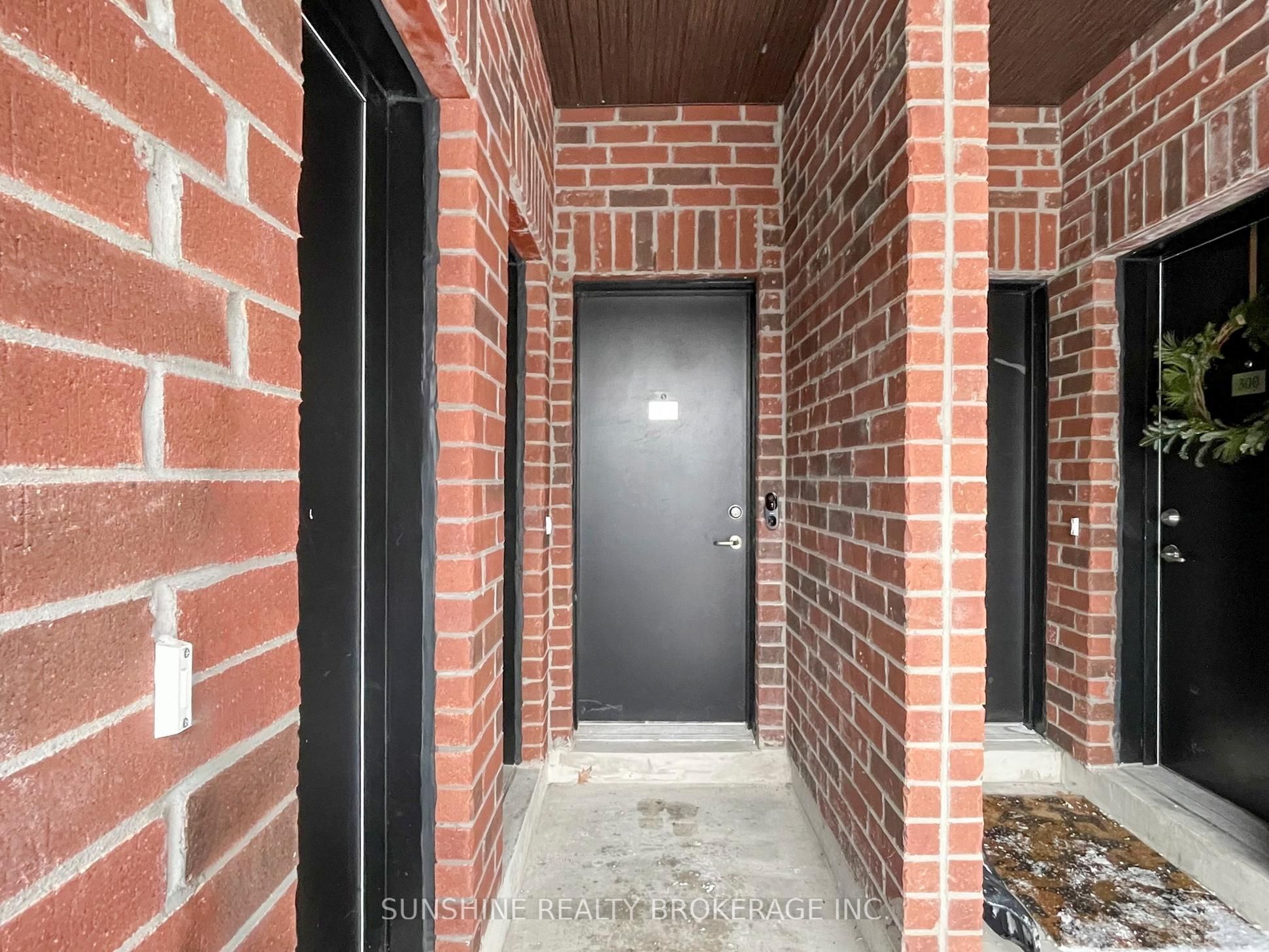 2 Linsmore Place 403